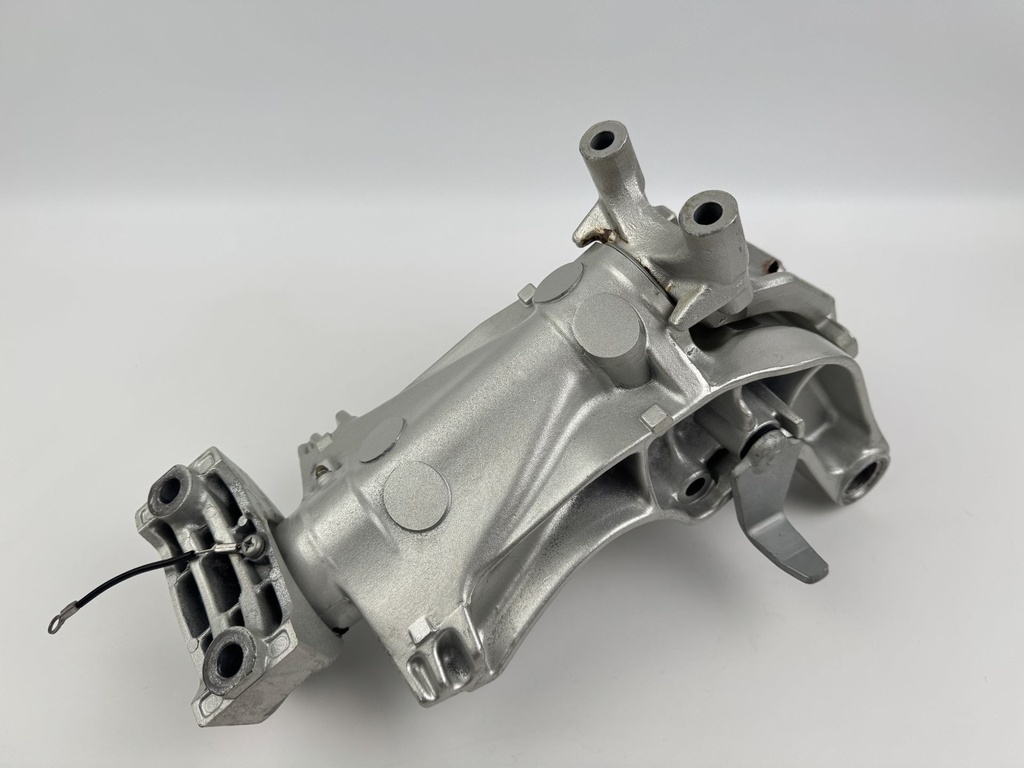 2005 Honda 40 HP 4 Stroke Outboard Swivel Bracket 50100-ZW4-H02 OEM