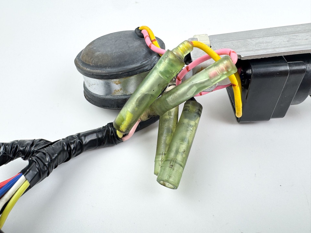 Yamaha Outboard Single Engine Key Switch W/ Key