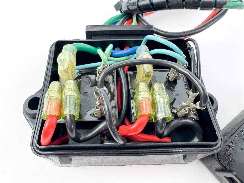 1988 Yamaha 130 HP 2 Stroke Outboard Trim Tilt Relay 6G5-81950-01-00 OEM