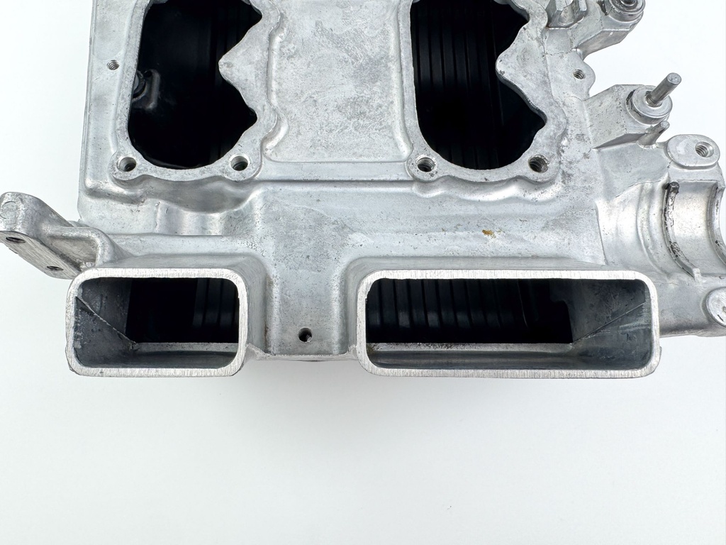 1988 Yamaha 130 HP 2 Stroke Outboard Intake Air Silencer Assembly 6E5-14418-00-00 OEM