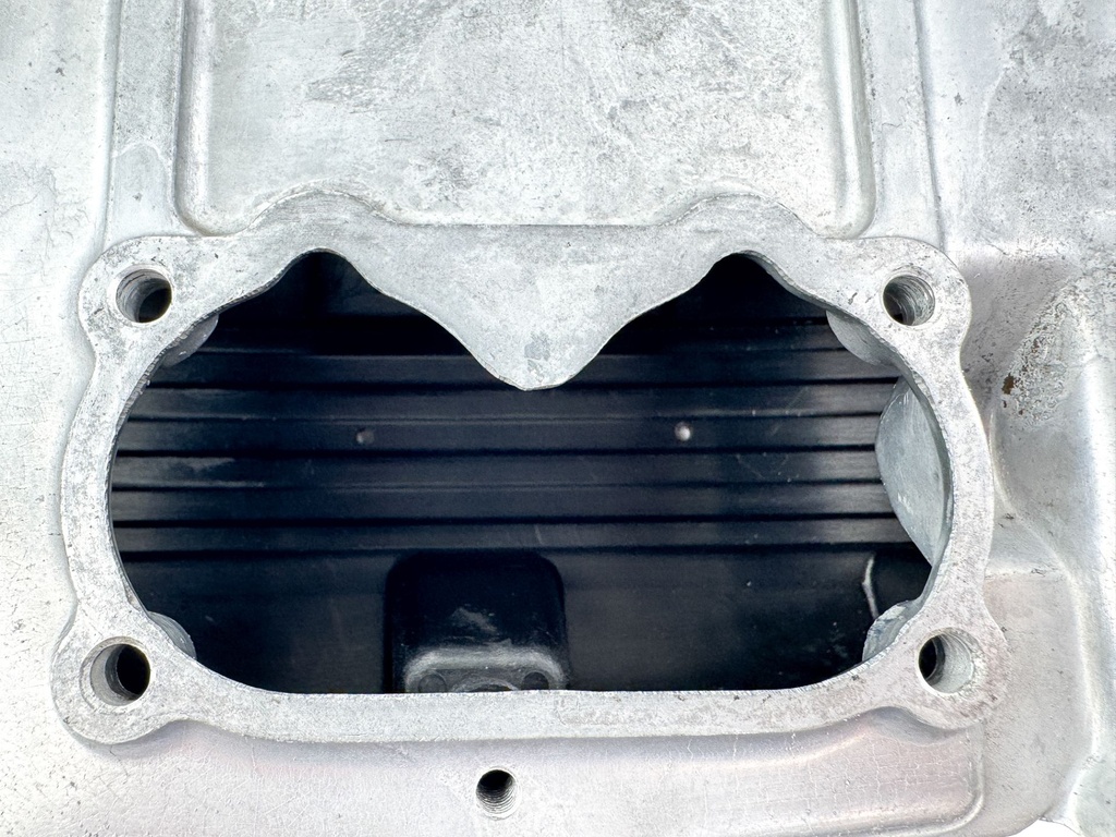 1988 Yamaha 130 HP 2 Stroke Outboard Intake Air Silencer Assembly 6E5-14418-00-00 OEM