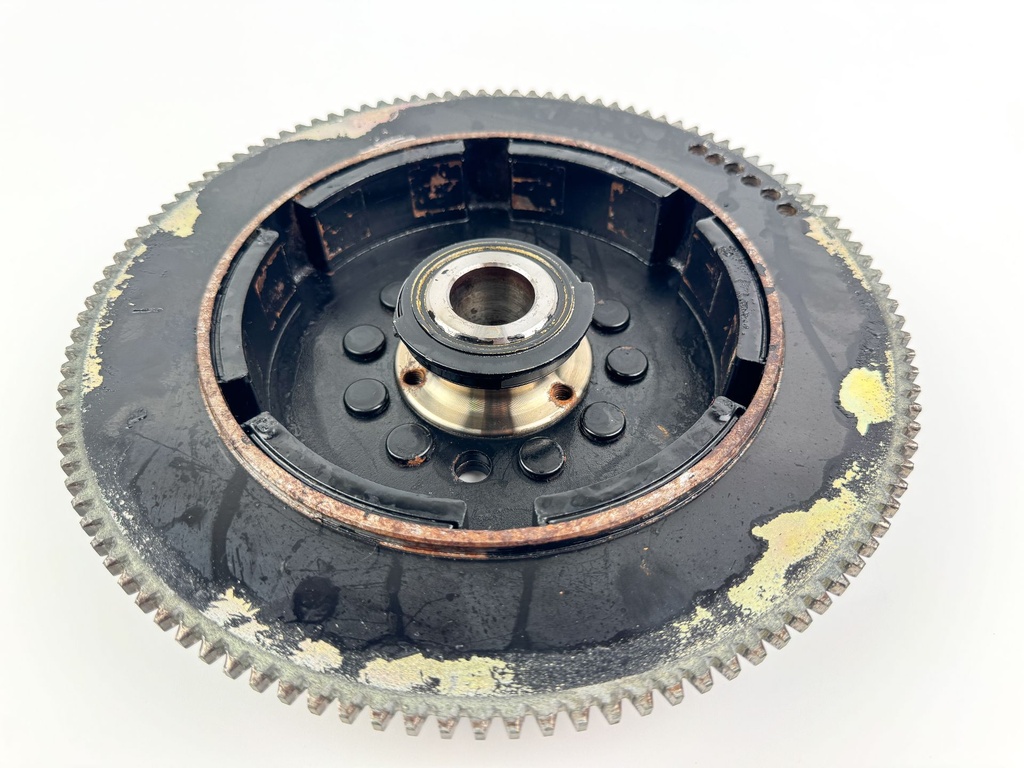 1988 Yamaha 130 HP 2 Stroke Outboard Flywheel Rotor 6E5-85550-12-00 OEM