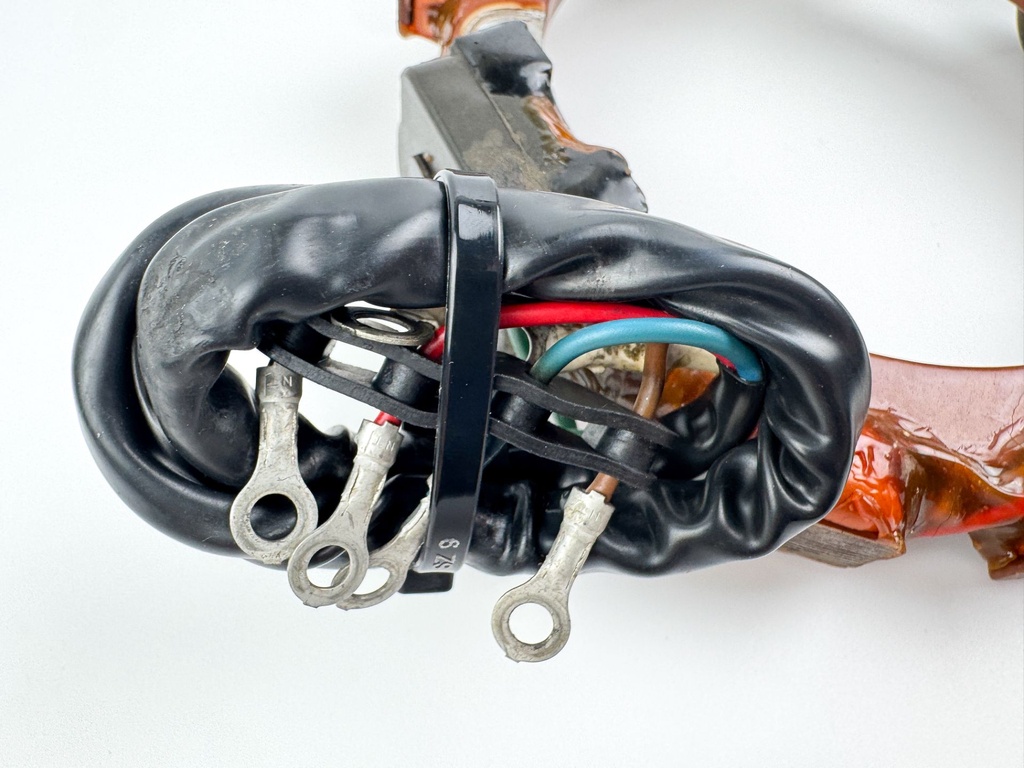 1988 Yamaha 130 HP 2 Stroke Outboard Stator Assembly 6E5-85510-10-00 OEM