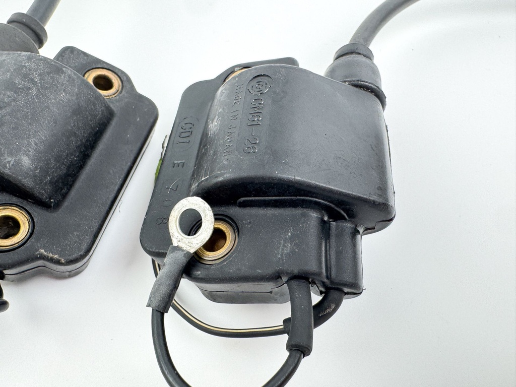 1988 Yamaha 130 HP 2 Stroke Outboard Ignition Coil Set 6E5-85570-11-00 OEM