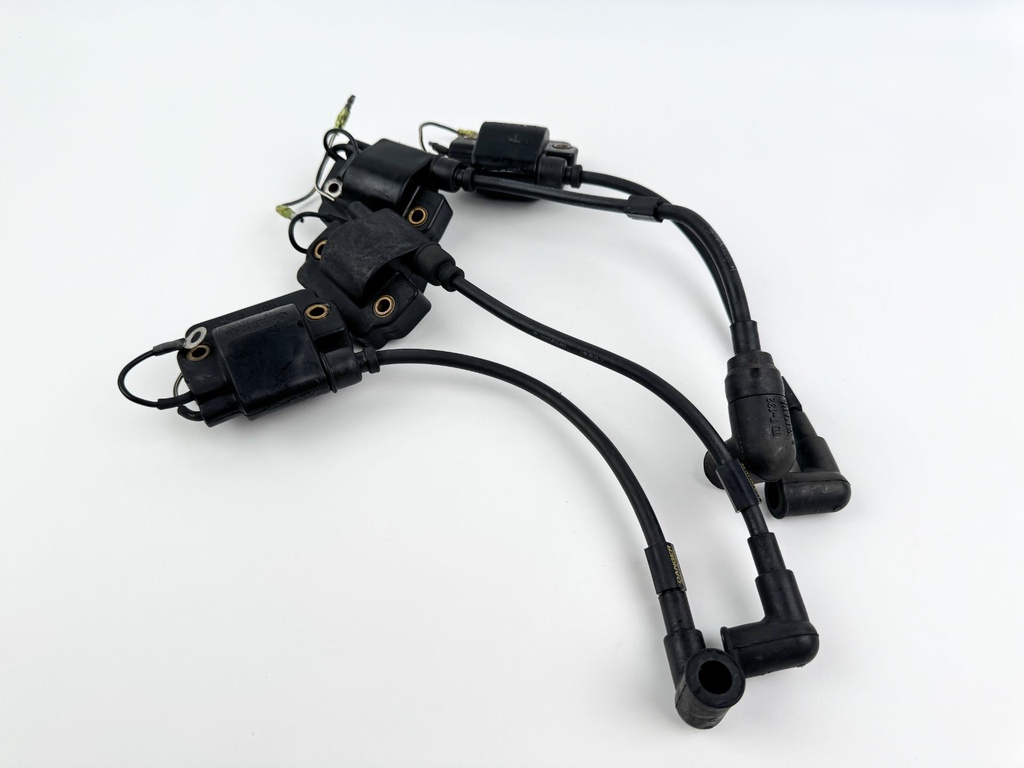 1988 Yamaha 130 HP 2 Stroke Outboard Ignition Coil Set 6E5-85570-11-00 OEM