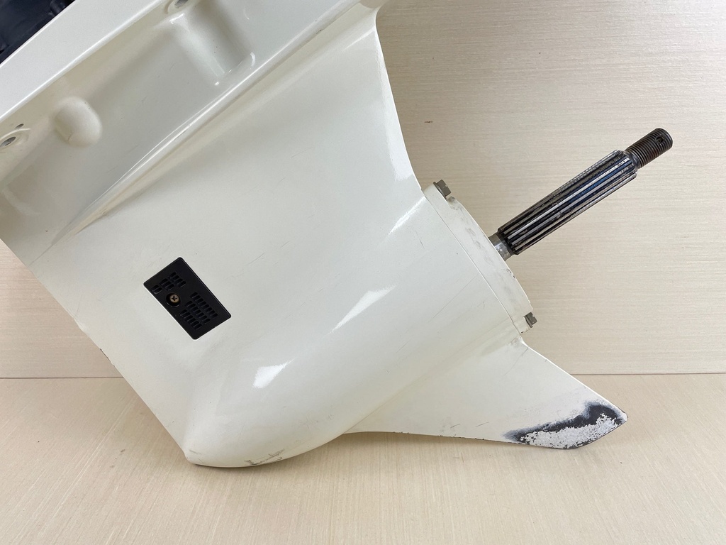 2018 Suzuki 90HP DF90 Outboard 20" Lower Unit Gear Case 55110-87L31-Y5S