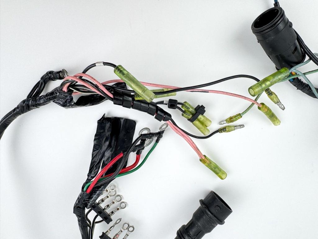 1988 Yamaha 130 HP 2 Stroke Outboard Engine Wire Harness 6E5-82590-11-00 OEM