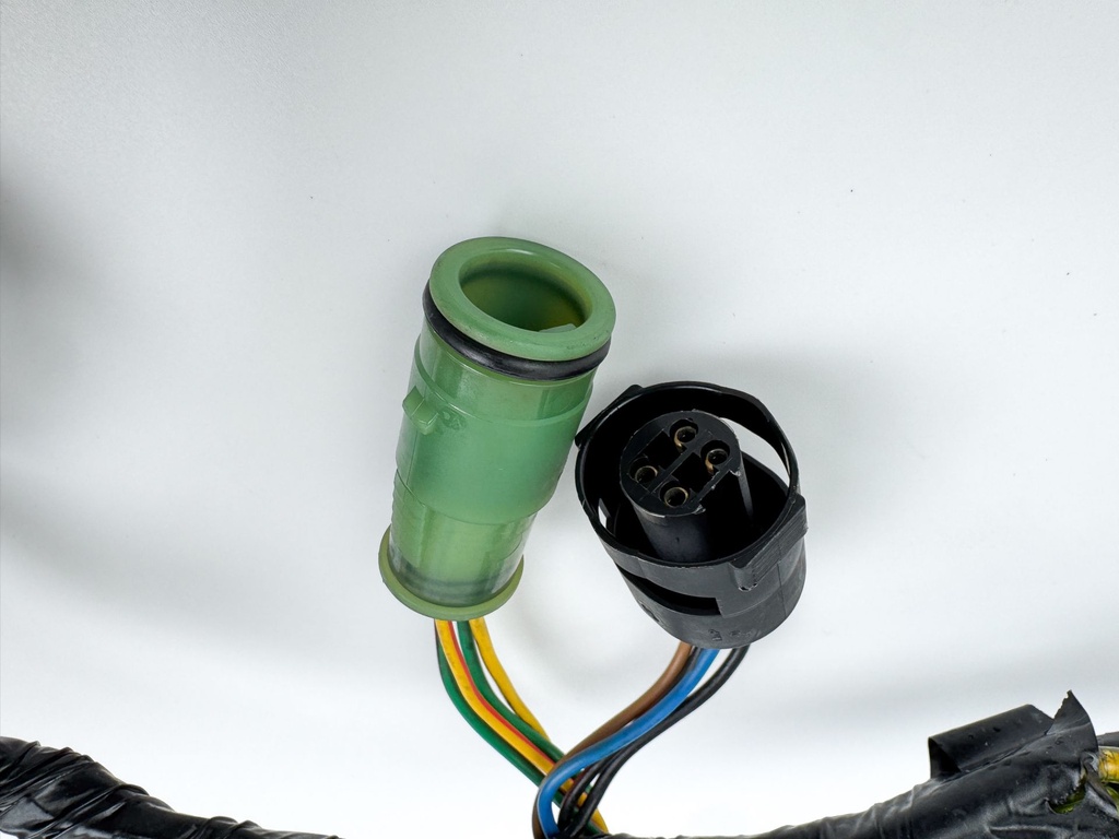 1988 Yamaha 130 HP 2 Stroke Outboard Engine Wire Harness 6E5-82590-11-00 OEM