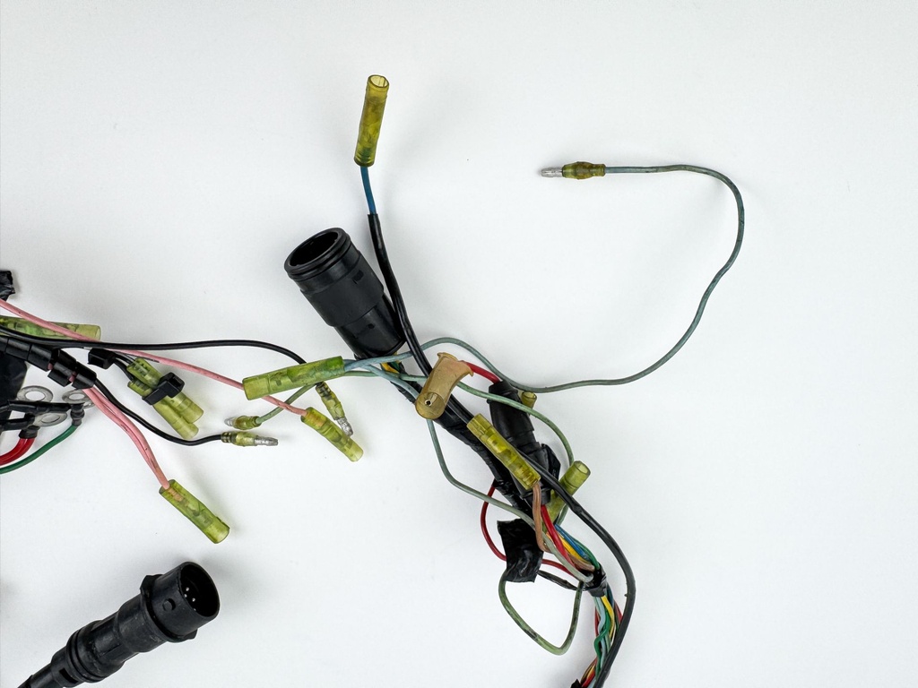 1988 Yamaha 130 HP 2 Stroke Outboard Engine Wire Harness 6E5-82590-11-00 OEM