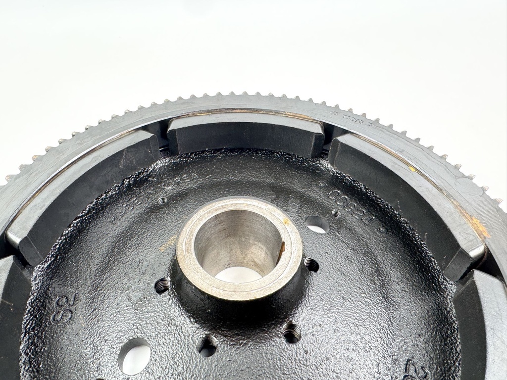 1998-08 Yamaha 25 30 40 HP 4 Stroke Outboard Flywheel Rotor 65W-85550-01-00