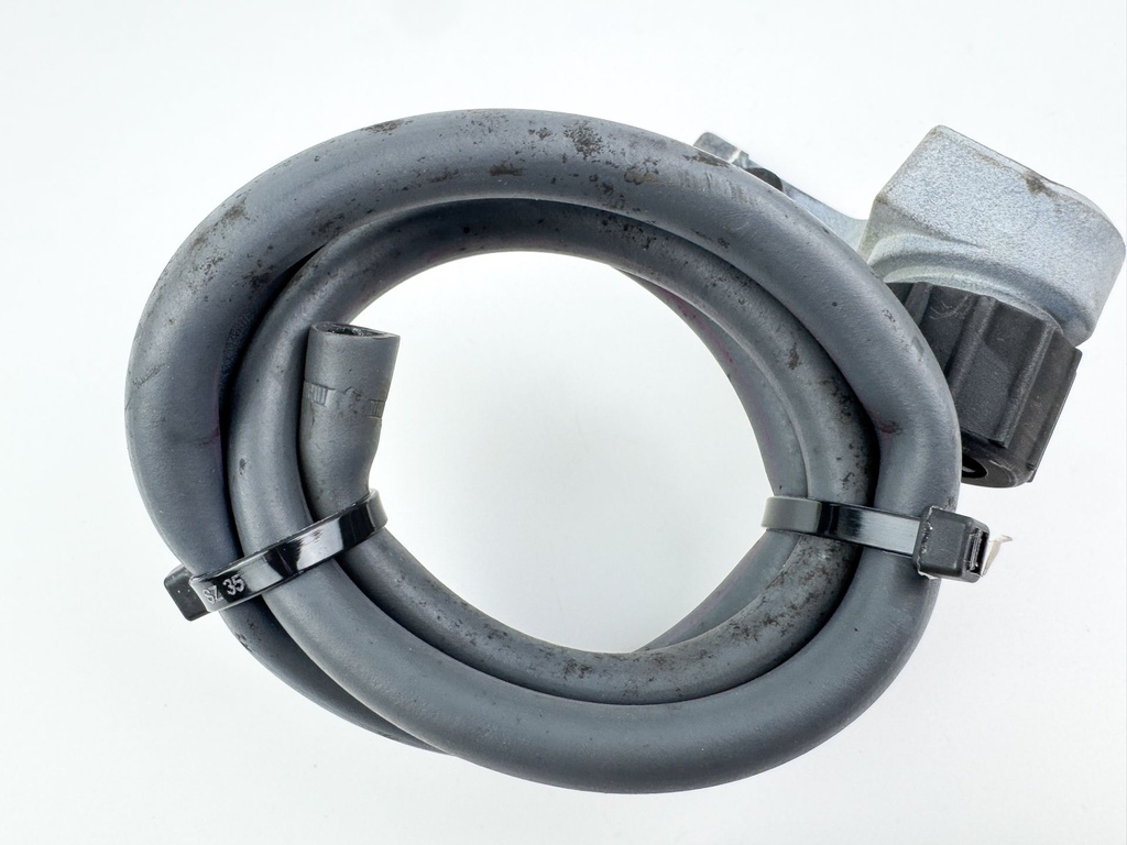 2001 Yamaha 40 HP 4 Stroke Outboard Fresh Water Flush Port 90445-11M82-00 OEM