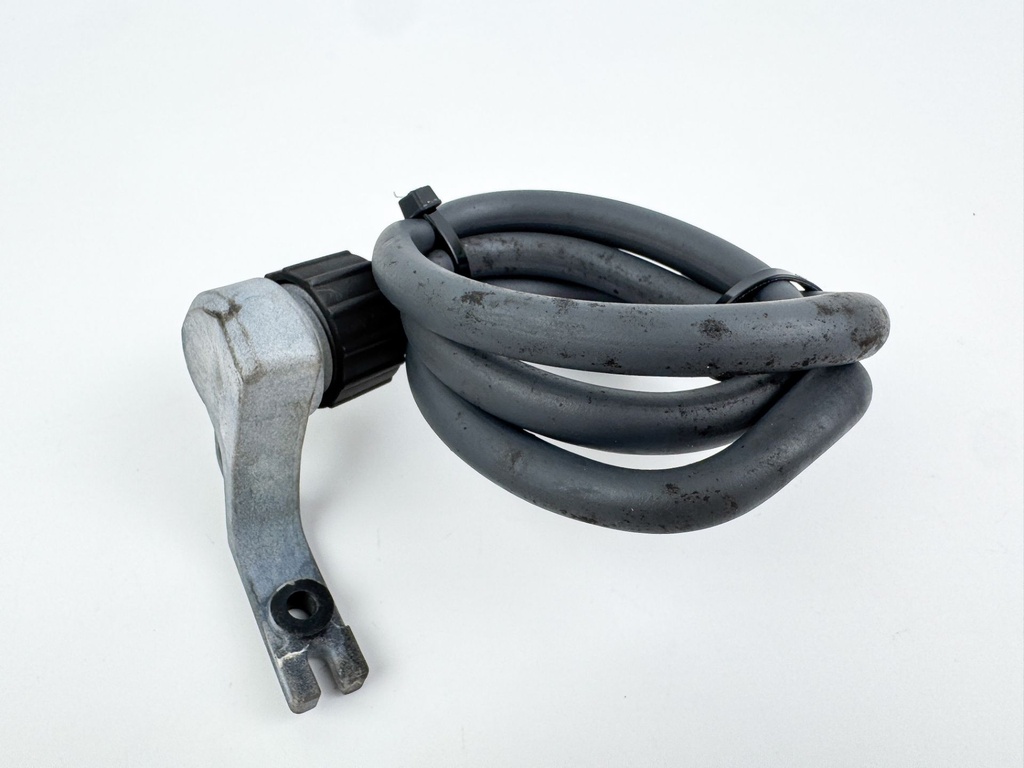 2001 Yamaha 40 HP 4 Stroke Outboard Fresh Water Flush Port 90445-11M82-00 OEM