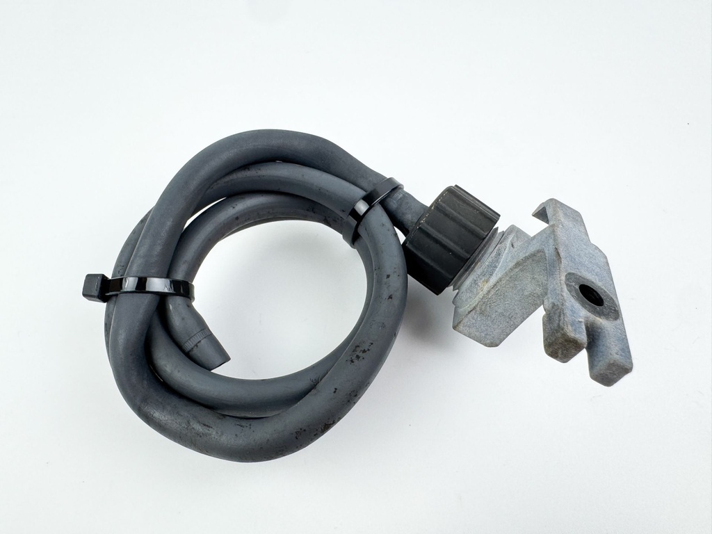 2001 Yamaha 40 HP 4 Stroke Outboard Fresh Water Flush Port 90445-11M82-00 OEM