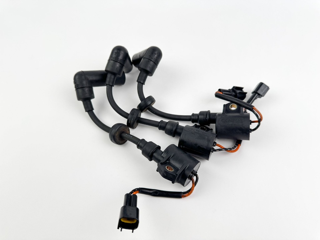 2001 Yamaha 40 HP 4 Stroke Outboard Ignition Coil Set 67C-85570-00-00 OEM