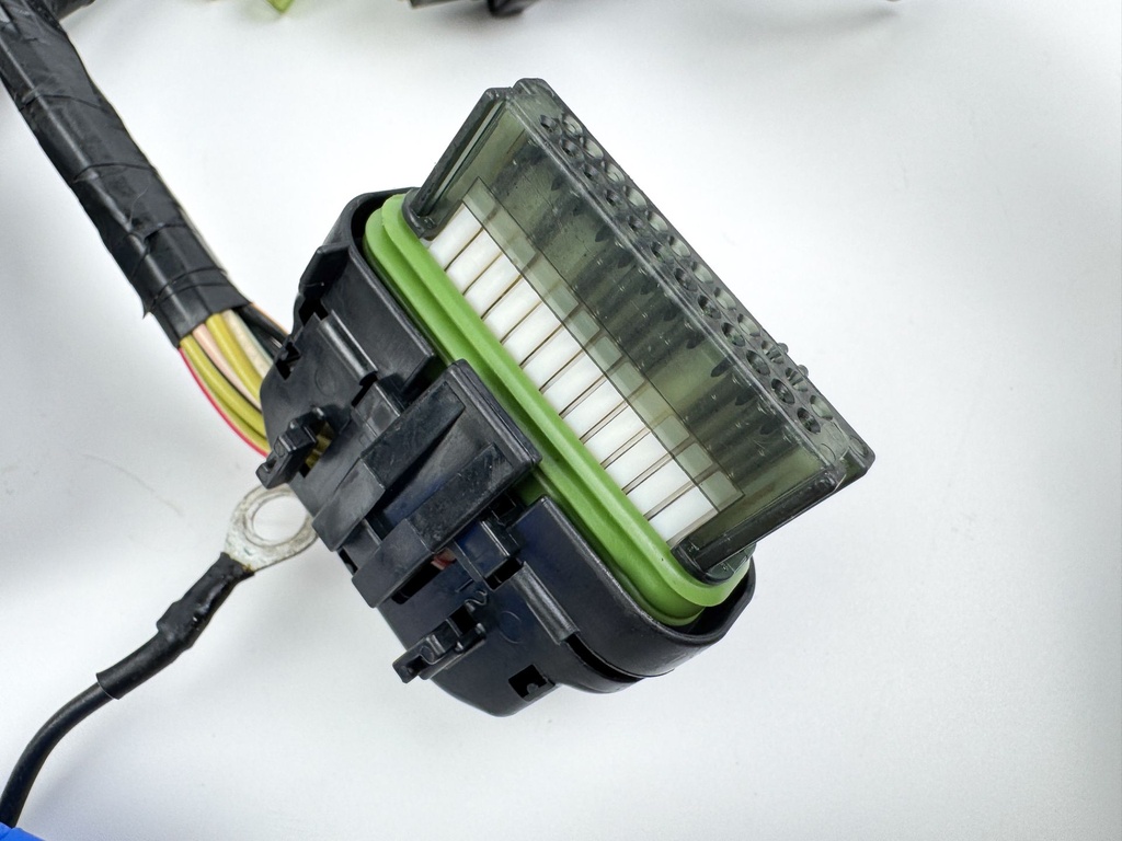 2001 Yamaha 40 HP 4 Stroke Outboard Engine Wire Harness 67C-82590-20-00 OEM