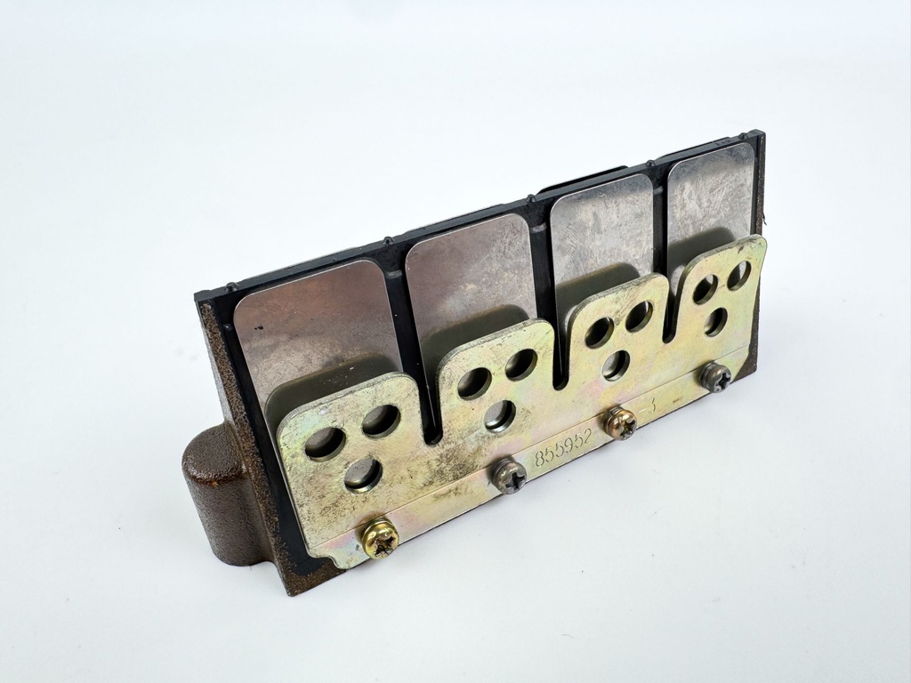 2001 Mercury 150 HP 2 Stroke Outboard Reed Valve Assembly 855952T3 OEM