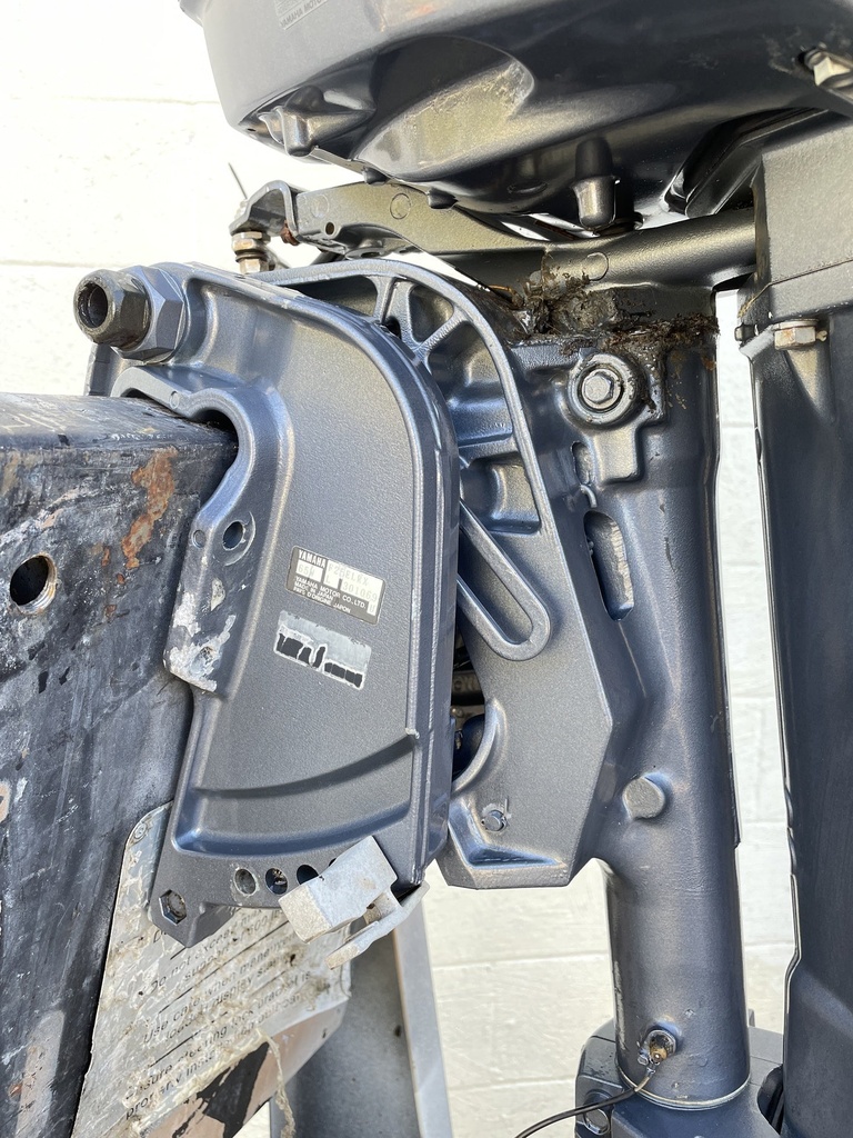 1999 Yamaha 25HP 4 Stroke Outboard With 20" Shaft