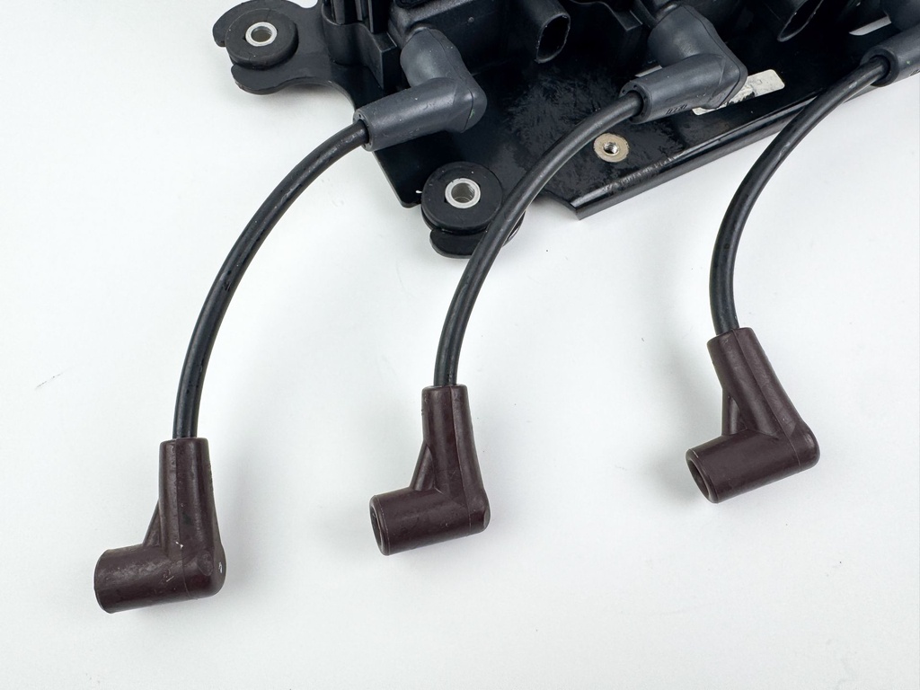 2001 Mercury 150 HP 2 Stroke Outboard Ignition Coil Set W/ Plate 856991A1 OEM