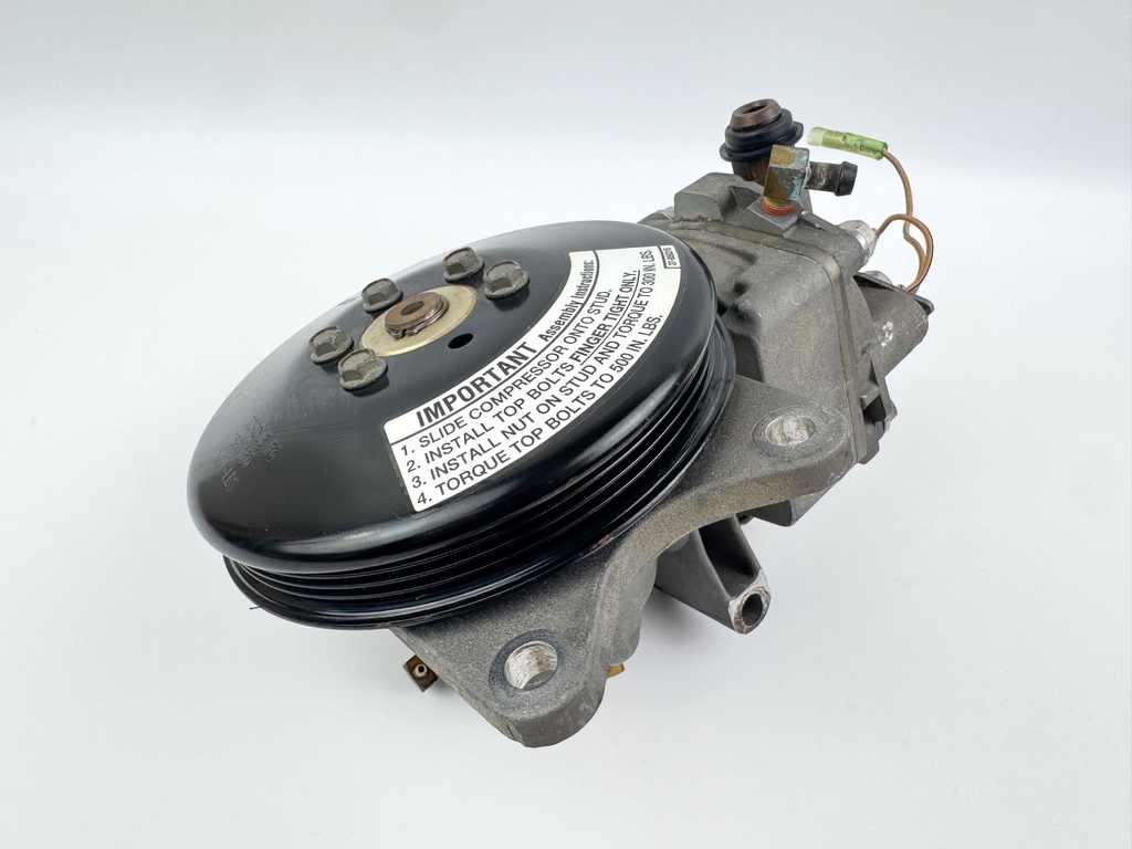 2001 Mercury 150 HP 2 Stroke Outboard Air Compressor Assembly 8M0060053 OEM