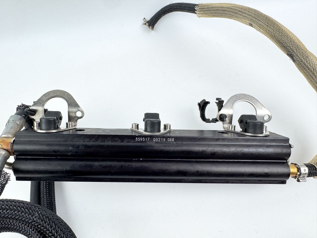 2001 Mercury 150 HP 2 Stroke Outboard Fuel Injector Set W/ Rail 858221T4 OEM