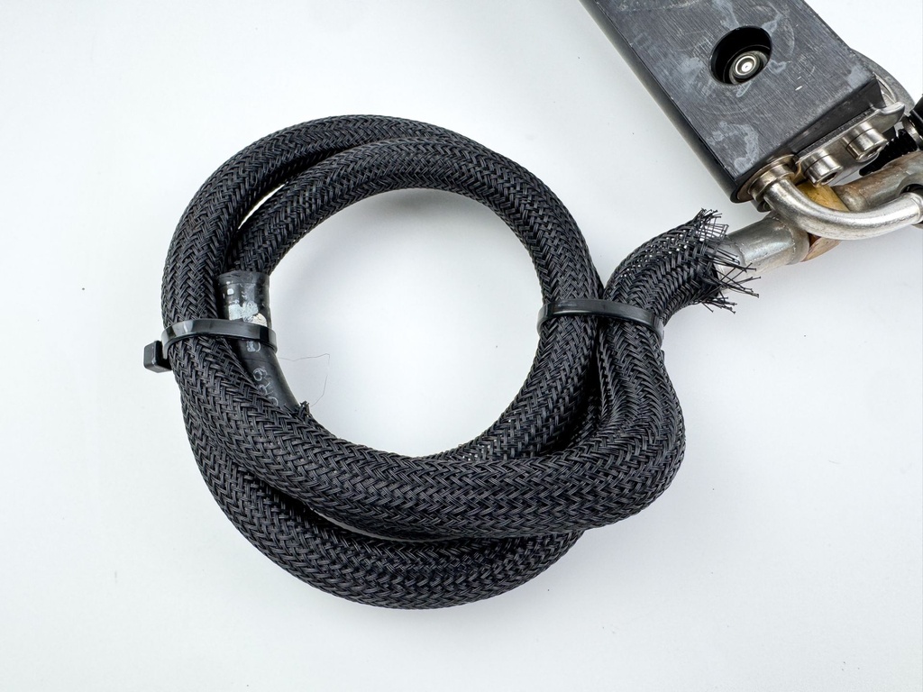 2001 Mercury 150 HP 2 Stroke Outboard Fuel Injector Set W/ Rail 858221T4 OEM