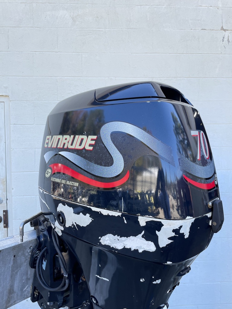 2000 Johnson / Suzuki 70HP 4 Stroke Outboard With 20" Shaft 171 Hours