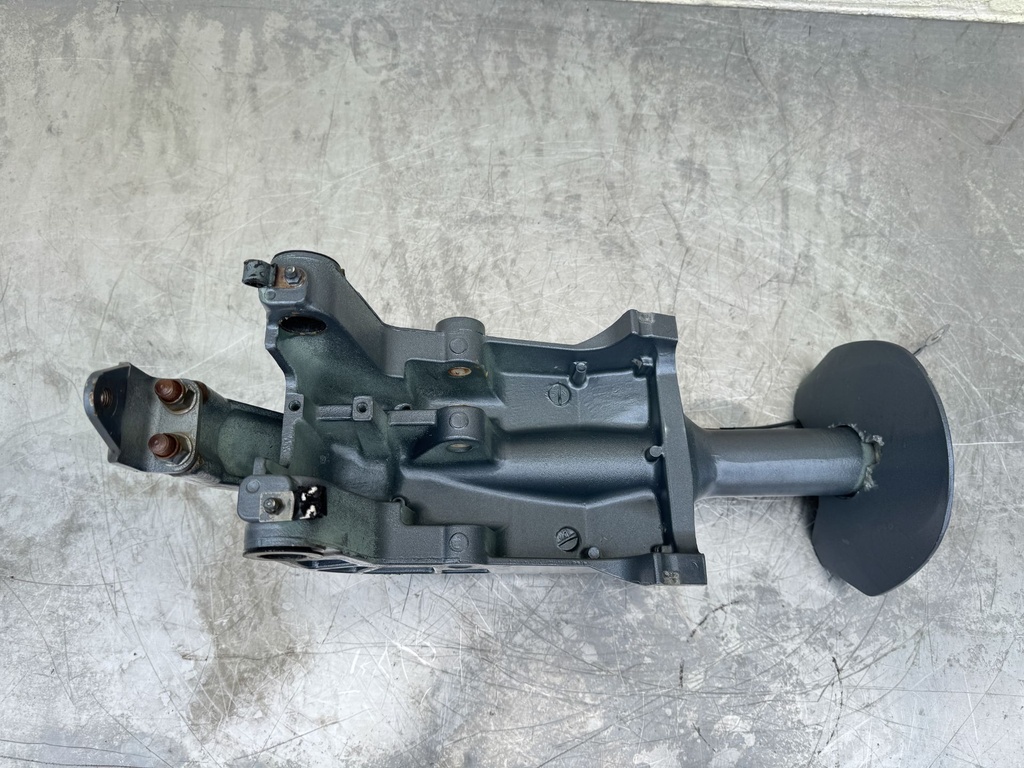 2001 Yamaha 40 HP 4 Stroke Outboard Swivel Bracket Power Trim Long