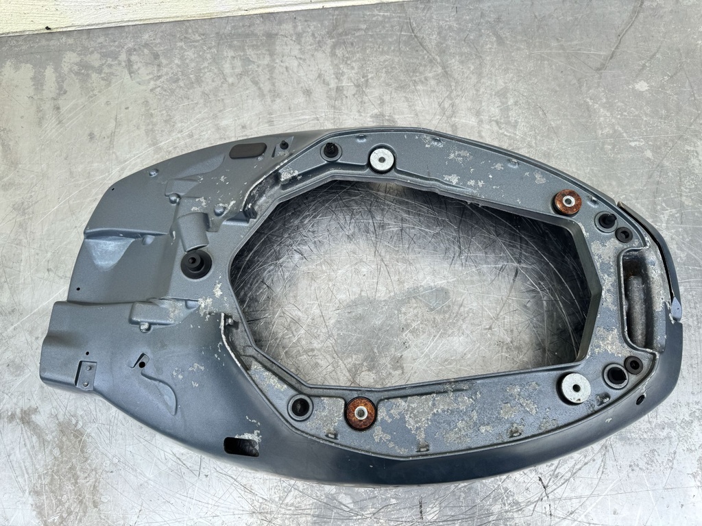 2001 Yamaha 40 HP 4 Stroke Outboard Bottom Cowling Pan 67C-42710-10-4D OEM