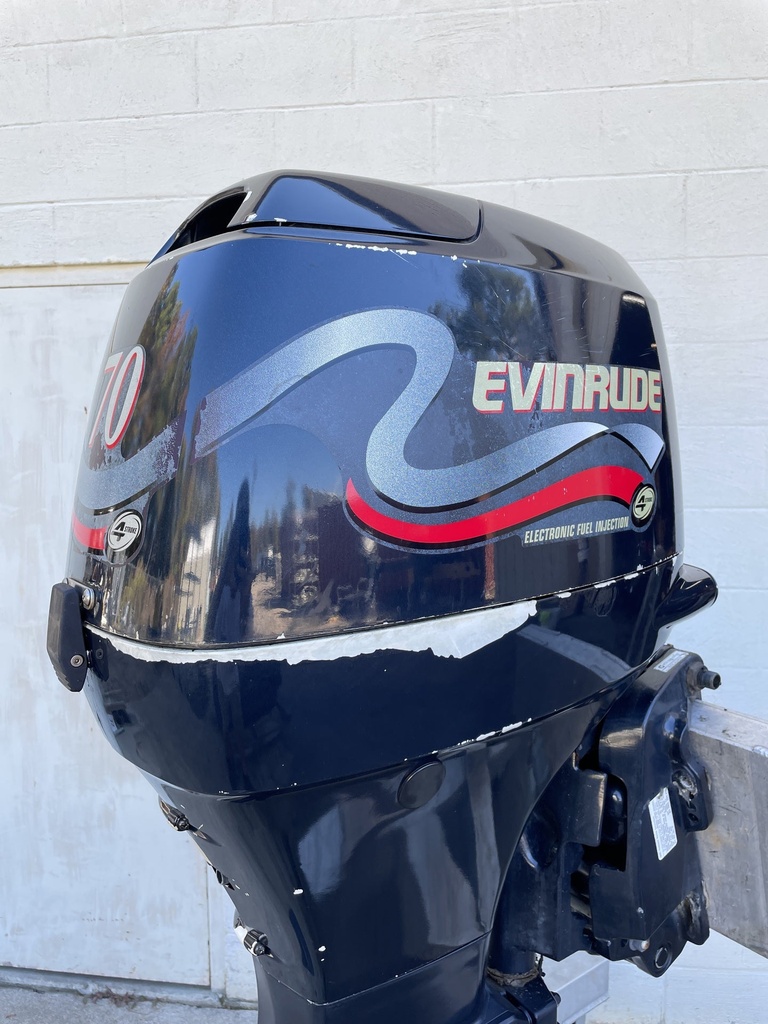 2000 Johnson / Suzuki 70HP 4 Stroke Outboard With 20" Shaft 171 Hours
