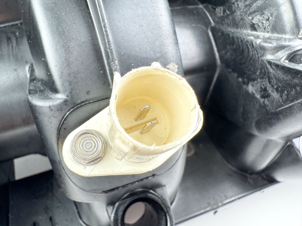 2014 Mercury 300 HP 4 Stroke Outboard Intercooler IAFM 8M0092408 OEM