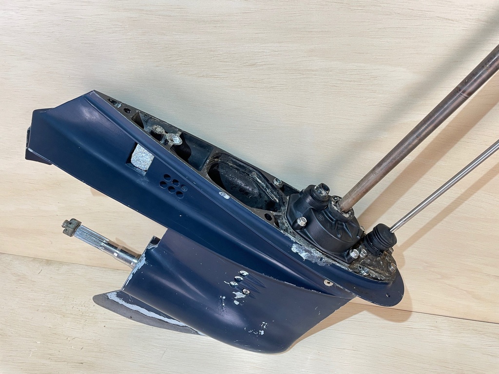 Evinrude Etec 40HP - 60HP Lower Unit Gearcase 20" Shaft Blue 5009330 5006558