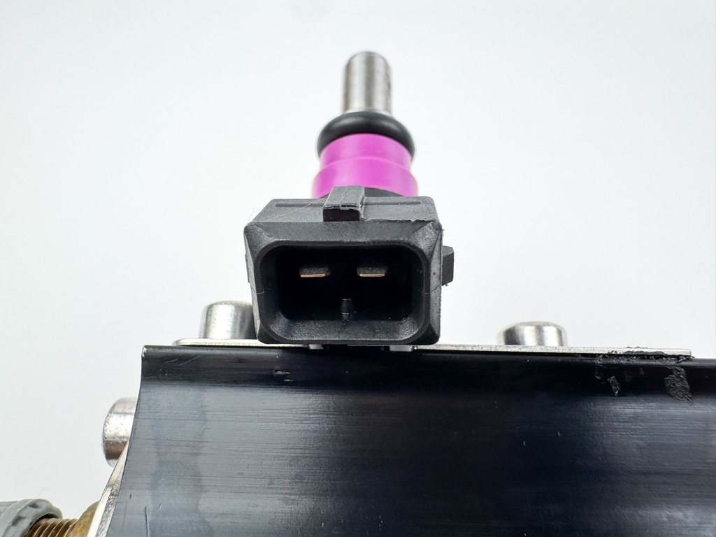 2014 Mercury 300 HP 4 Stroke Outboard Fuel Injector Set W/ Rail 8M0041571 OEM