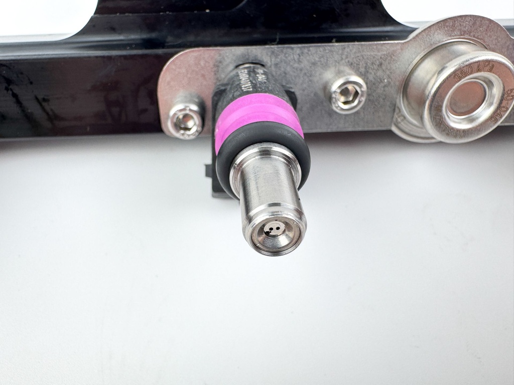 2014 Mercury 300 HP 4 Stroke Outboard Fuel Injector Set W/ Rail 8M0041571 OEM