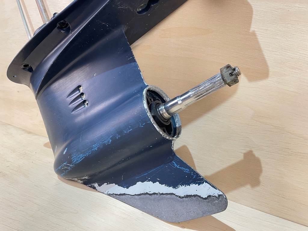 Evinrude Etec 40HP - 60HP Lower Unit Gearcase 20" Shaft Blue 5009330 5006558