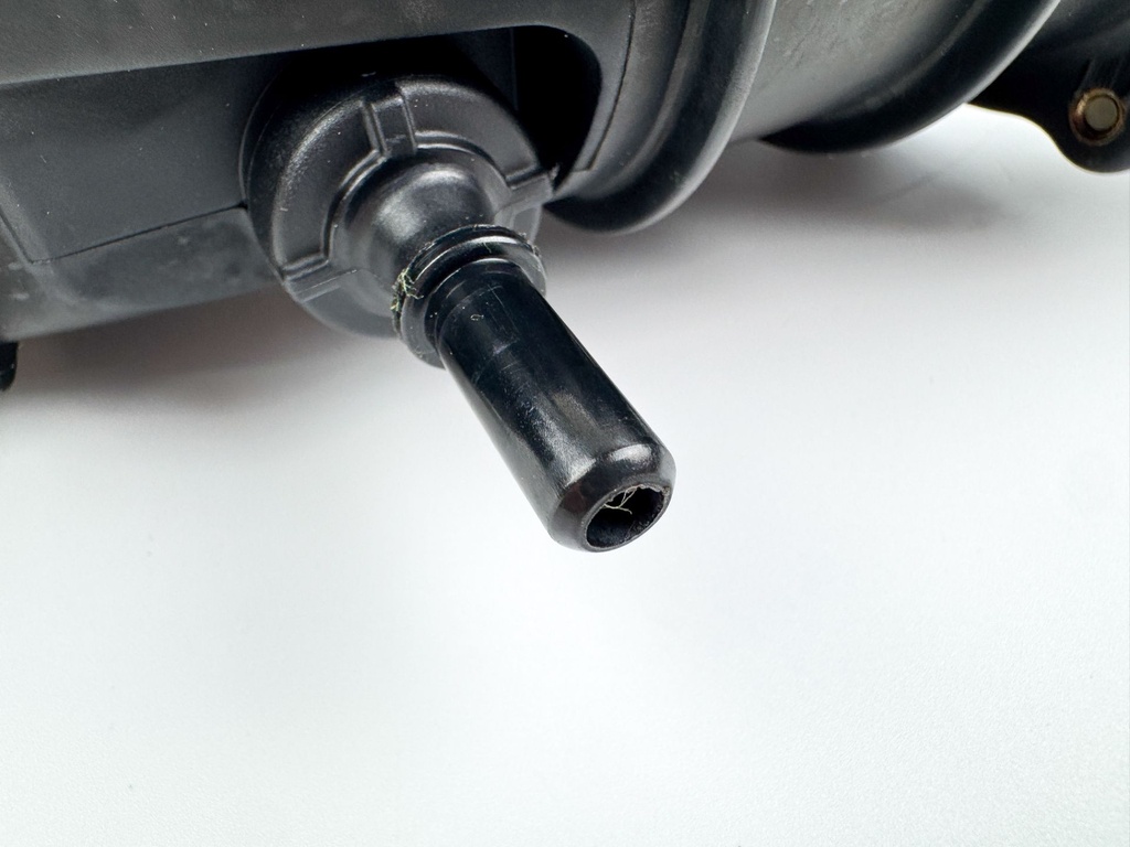 2014 Mercury 300 HP 4 Stroke Outboard FSM Fuel Supply Module 880596T10 OEM