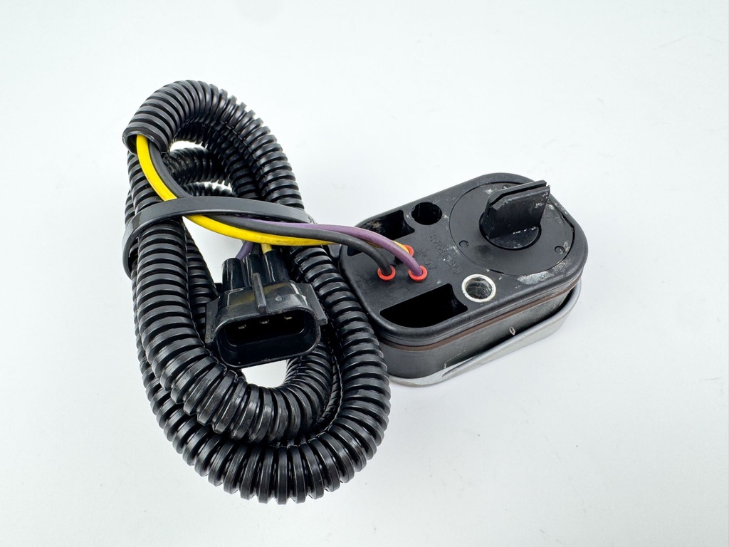 2014 Mercury 300 HP 4 Stroke Outboard Trim Sender Unit Sensor 888590002 OEM