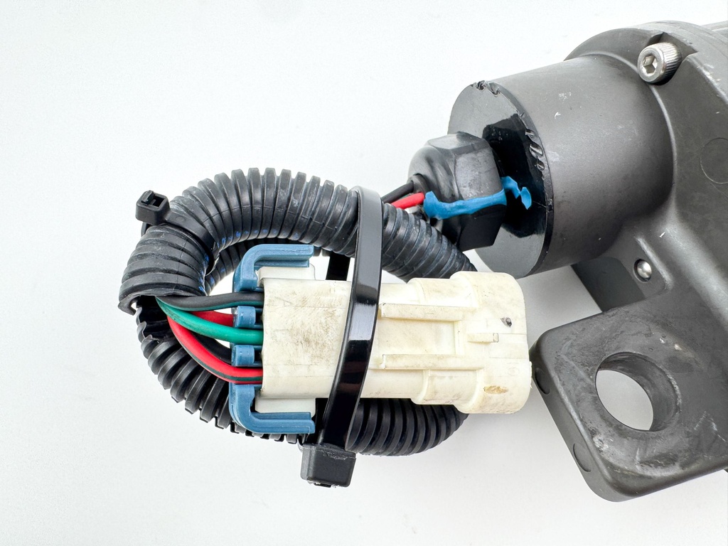 2014 Mercury 300 HP 4 Stroke Outboard Shift Actuator 8M0048114 OEM