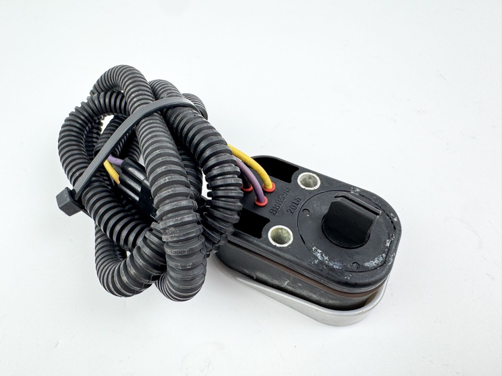 2012 Mercury 300 HP 4 Stroke Outboard Trim Sender Unit Sensor 888590002 OEM