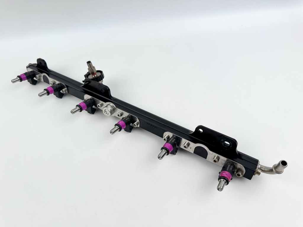 2012 Mercury 300 HP 4 Stroke Outboard Fuel Injector Set W/ Rail 895022A01 OEM