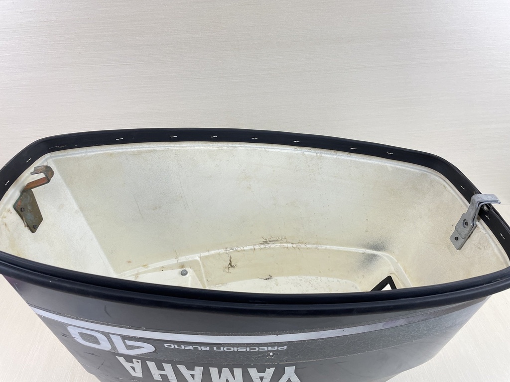 1997 Yamaha 40HP 2 Stroke Outboard Top Cowling Cover Assembly 6H4-42610-P2-4D  