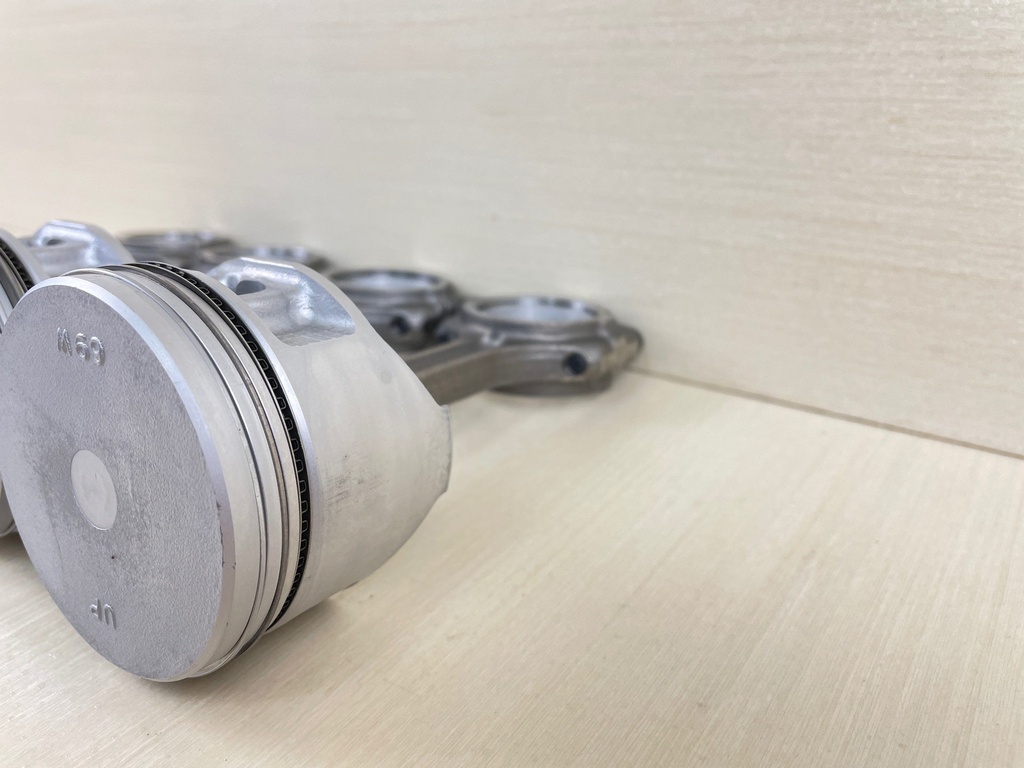 2006 Yamaha 50HP 4 Stroke Outboard Piston & Connecting Rod Assembly Set 69W-11631-00-97