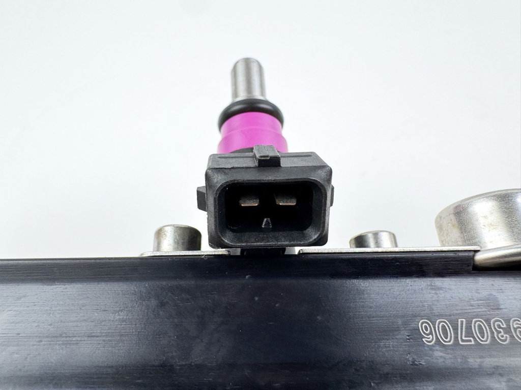 2015 Mercury 300 HP 4 Stroke Outboard Fuel Injector Set W/ Rail 8M0041080 OEM