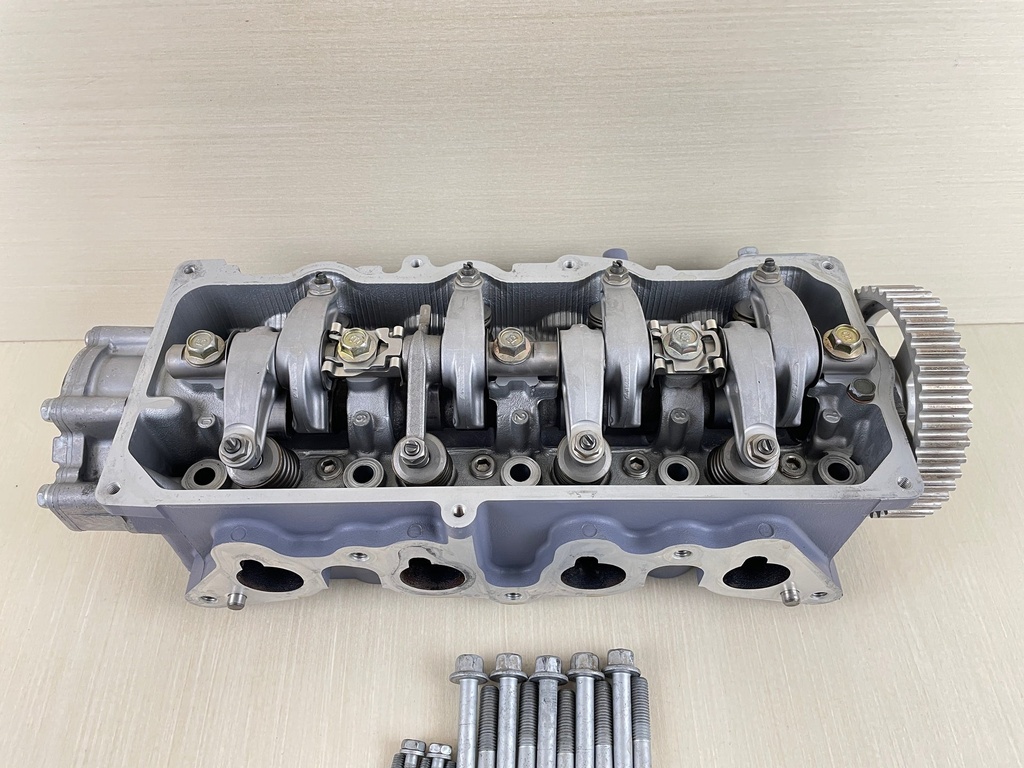 2006 Yamaha 50HP 4 Stroke Outboard Cylinder Head Assembly Complete 6C5-W009A-11-1S