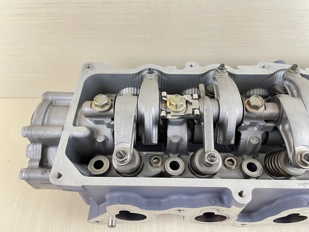 2006 Yamaha 50HP 4 Stroke Outboard Cylinder Head Assembly Complete 6C5-W009A-11-1S