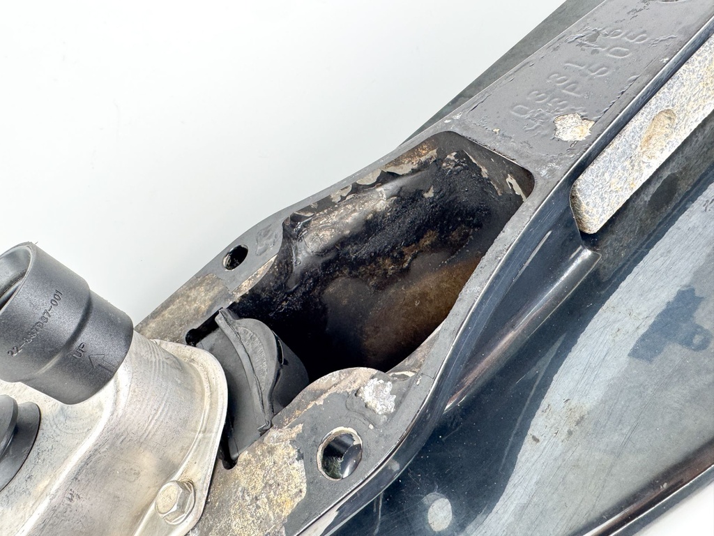 Mercury Verado 200 225 250 275 HP L6 25" XL Lower Unit Gear Case Counter LH