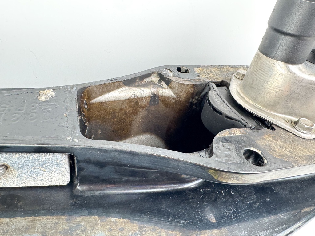 Mercury Verado 200 225 250 275 HP L6 25" XL Lower Unit Gear Case Counter LH