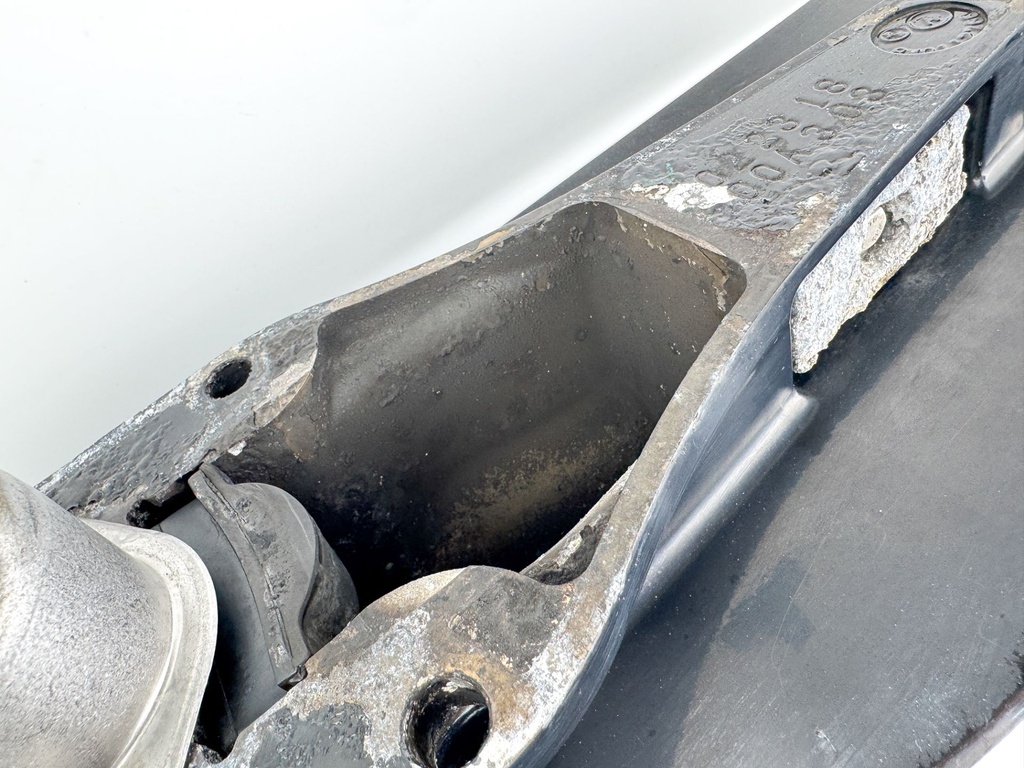 2015 Mercury 300HP 4 Stroke Outboard XL 25" Lower Unit Standard RH