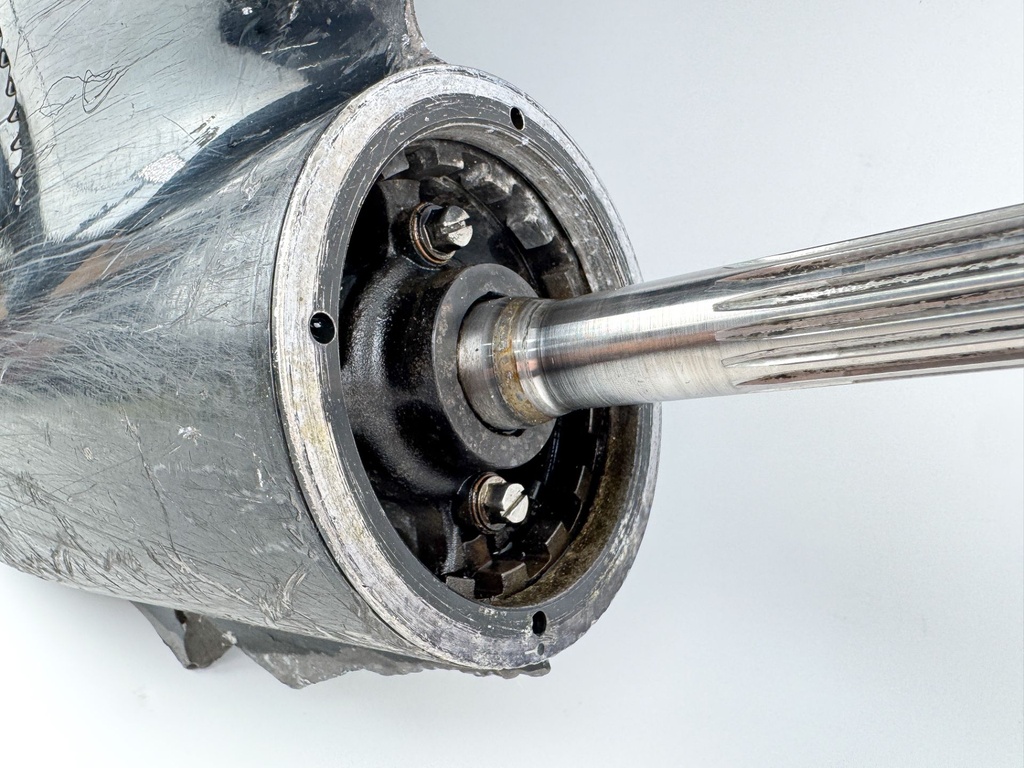 2015 Mercury 300HP 4 Stroke Outboard XL 25" Lower Unit Standard RH