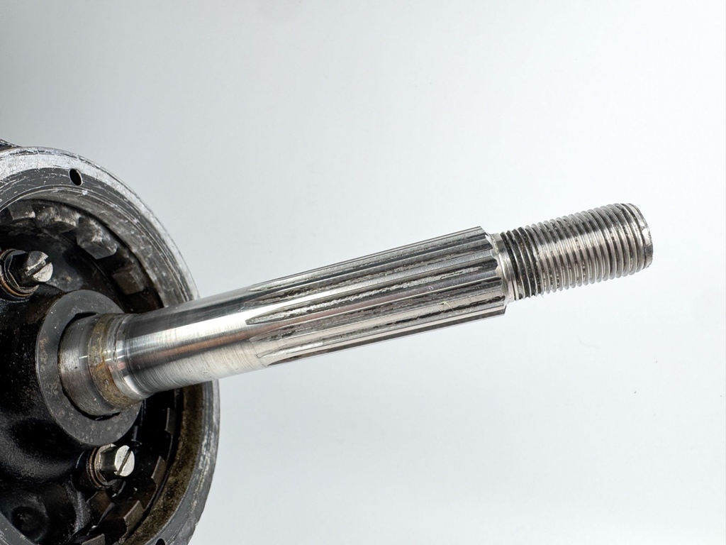 2015 Mercury 300HP 4 Stroke Outboard XL 25" Lower Unit Standard RH