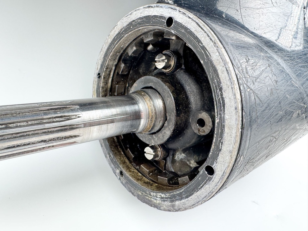 2015 Mercury 300HP 4 Stroke Outboard XL 25" Lower Unit Standard RH